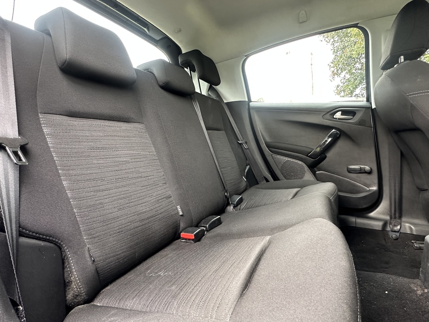 Used Peugeot 208 2016 for sale - 76649838: Photo 31