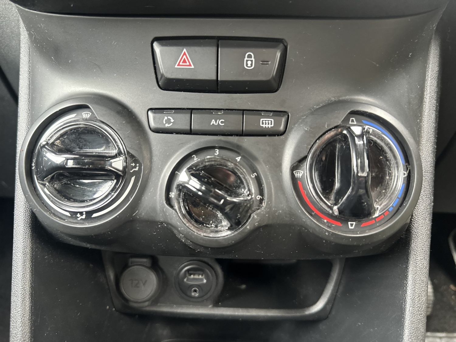 Used Peugeot 208 2016 for sale - 76649838: Photo 34