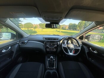 Used Nissan Qashqai 2017 for sale - 75639731: Photo