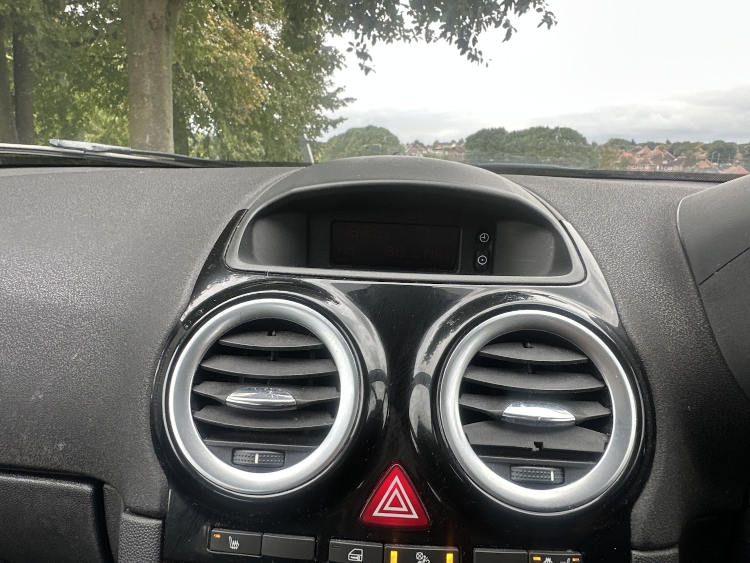 Used Vauxhall Corsa 2014 for sale - 75913114: Photo 35