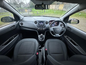 Used Hyundai i10 2018 for sale - 75639726: Photo