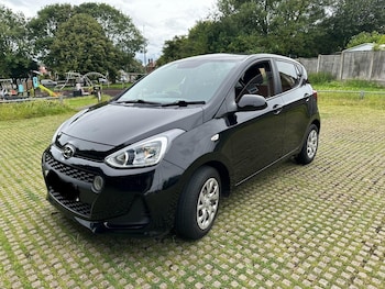 Used Hyundai i10 2018 for sale - 75639726: Photo