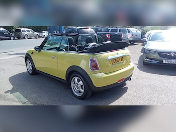 Used MINI Convertible 2010 for sale - 75670222: Photo