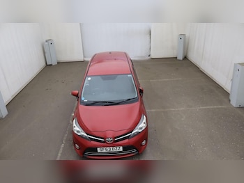 Used Toyota Verso 2013 for sale - 75351011: Photo