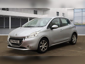 Used Peugeot 208 2014 for sale - 75965400: Photo