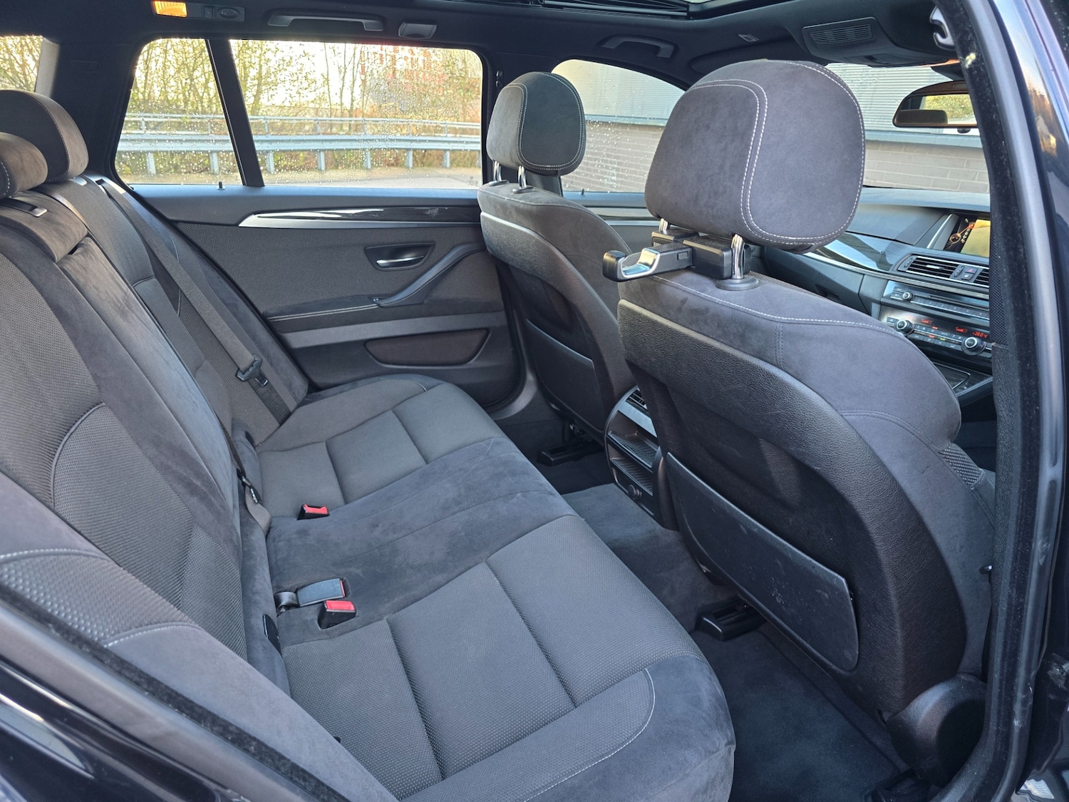 Used BMW 5 Series 2015 for sale - 76220529: Photo 12