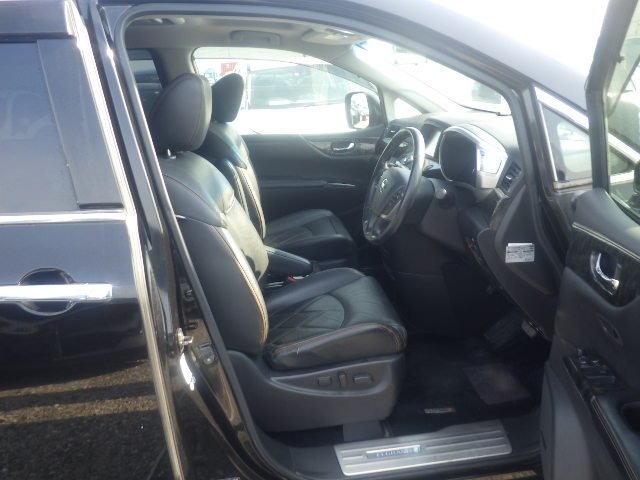 Used Nissan Elgrand 2014 for sale - 76829616: Photo 15