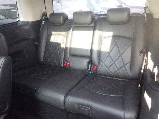 Used Nissan Elgrand 2014 for sale - 76829616: Photo 17