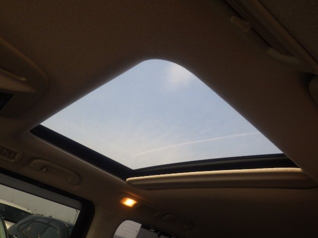 Used Nissan Elgrand 2014 for sale - 76829616: Photo 19