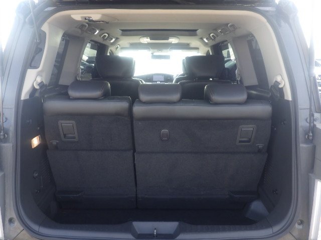 Used Nissan Elgrand 2014 for sale - 76829616: Photo 22