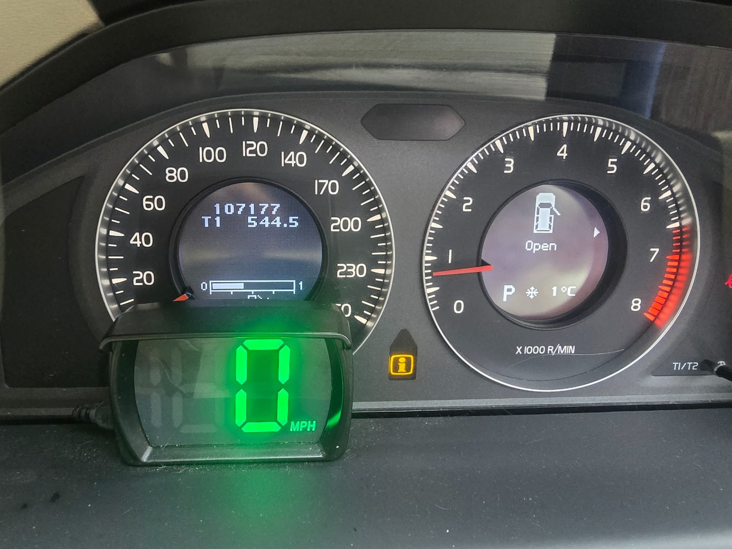 Used Volvo V70 2008 for sale - 77135749: Photo 11