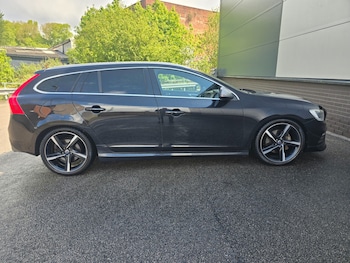 Used Volvo V60 2015 for sale - 78615293: Photo