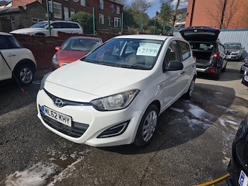 Used Hyundai i20 2012 for sale - 77744205: Photo