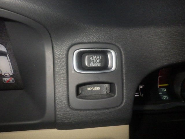 Used Volvo V70 2013 for sale - 77069376: Photo 11