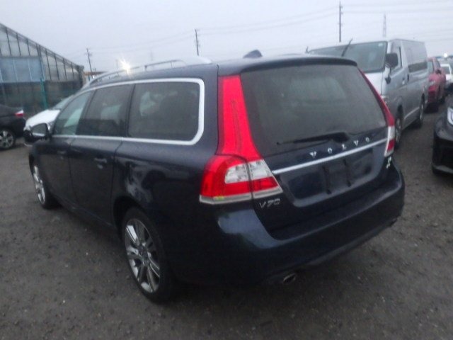 Used Volvo V70 2013 for sale - 77069376: Photo 2