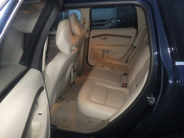 Used Volvo V70 2013 for sale - 77069376: Photo 6