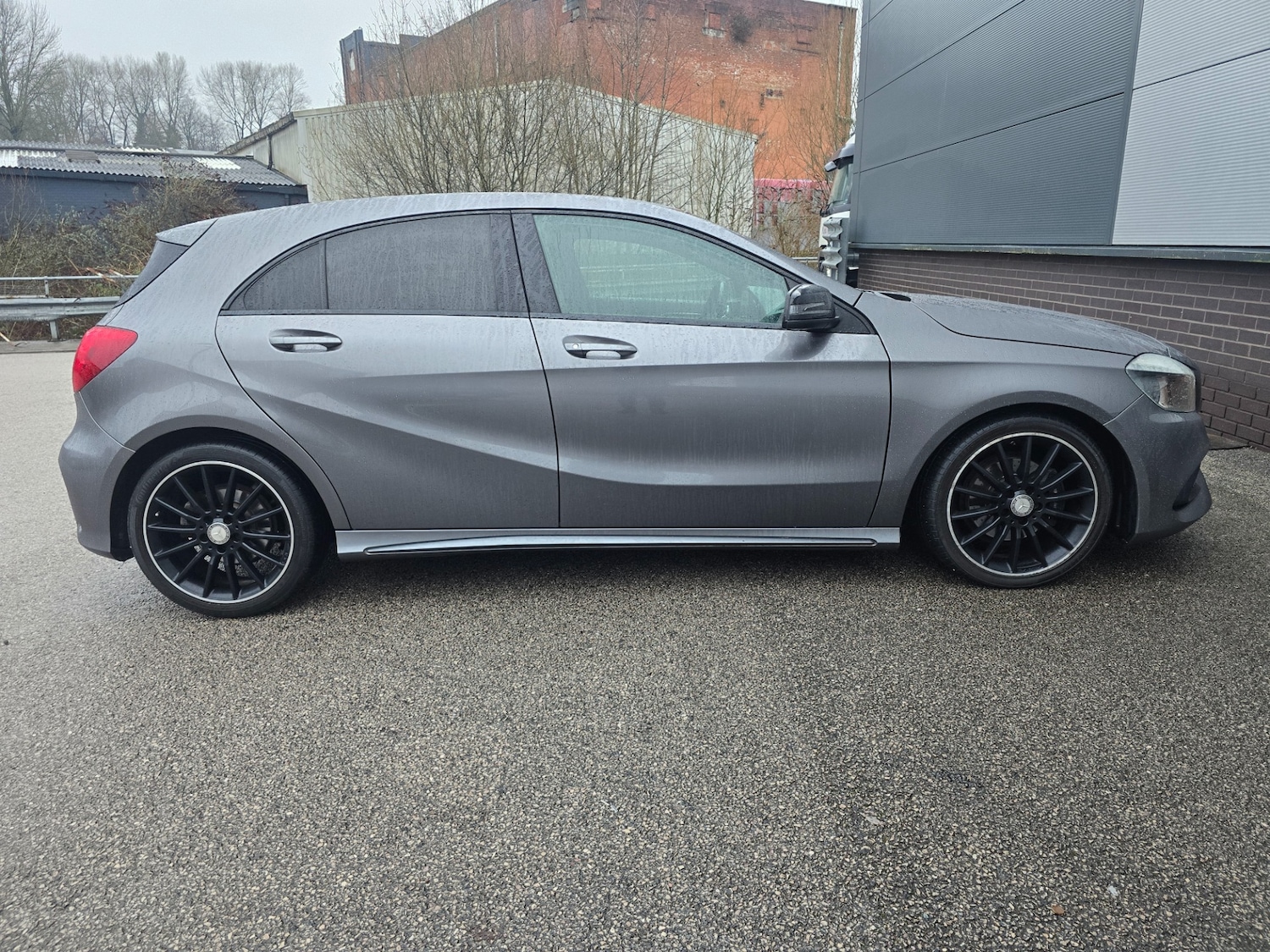 Used Mercedes-Benz A-Class 2017 for sale - 77233650: Photo 2