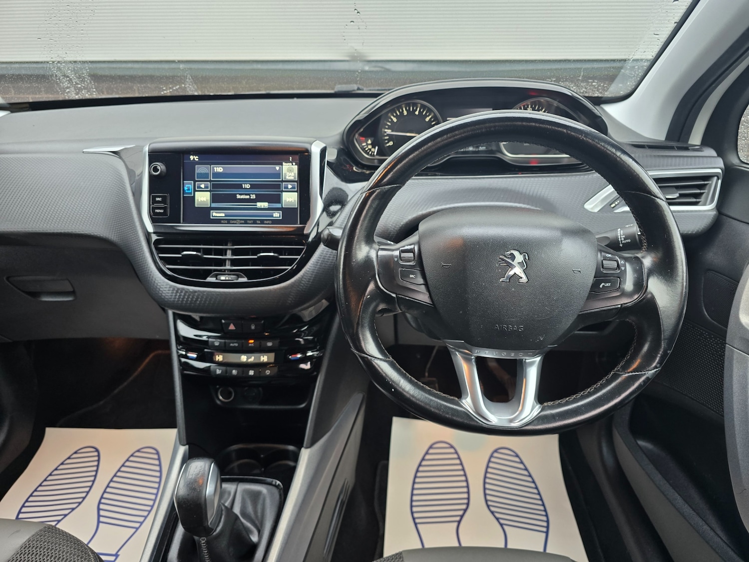 Used Peugeot 2008 2017 for sale - 75944925: Photo 13