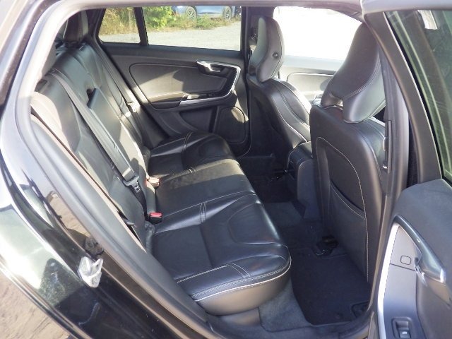 Used Volvo V60 2015 for sale - 76830771: Photo 10