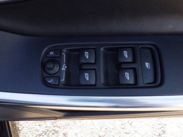 Used Volvo V60 2015 for sale - 76830771: Photo 15