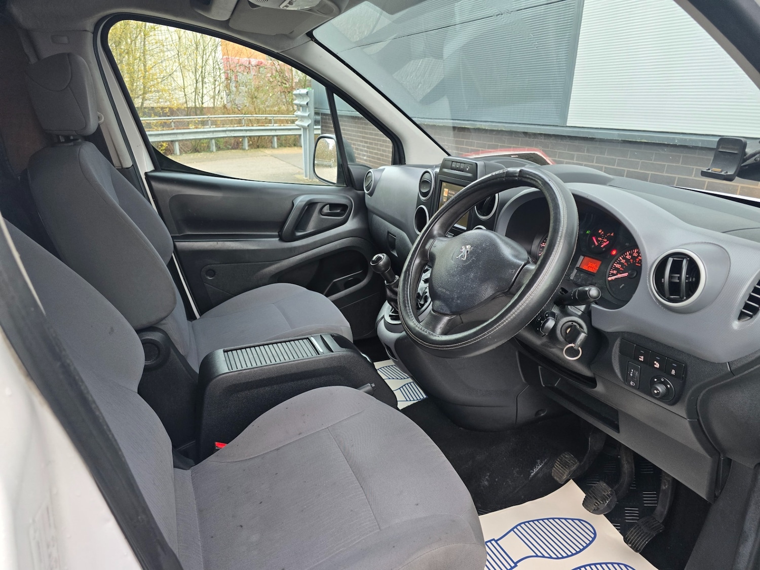 Used Peugeot Partner 2016 for sale - 76611081: Photo 11