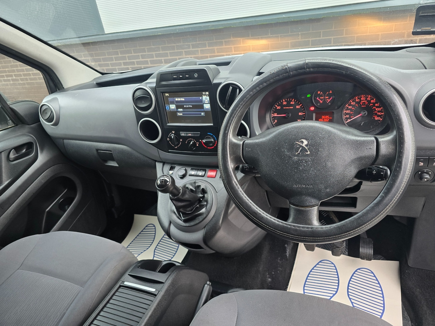 Used Peugeot Partner 2016 for sale - 76611081: Photo 12