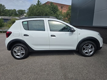 Used Dacia Sandero Stepway 2017 for sale - 75453850: Photo