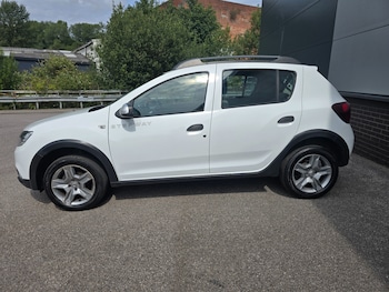 Used Dacia Sandero Stepway 2017 for sale - 75453850: Photo
