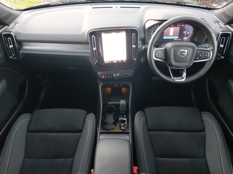 Used Volvo XC40 2024 for sale - 77281621: Photo 2