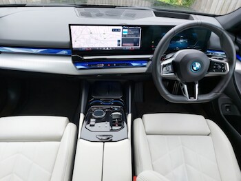 Used BMW i5 2023 for sale - 77852009: Photo