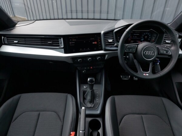 Used Audi A1 2024 for sale - 76320992: Photo 2