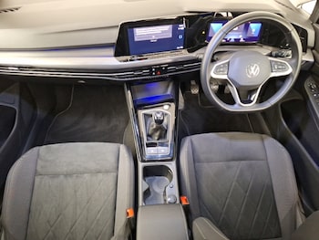 Used Volkswagen Golf 2023 for sale - 77184293: Photo