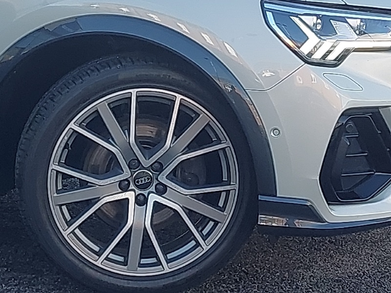 Used Audi Q3 2020 for sale - 76465882: Photo 9