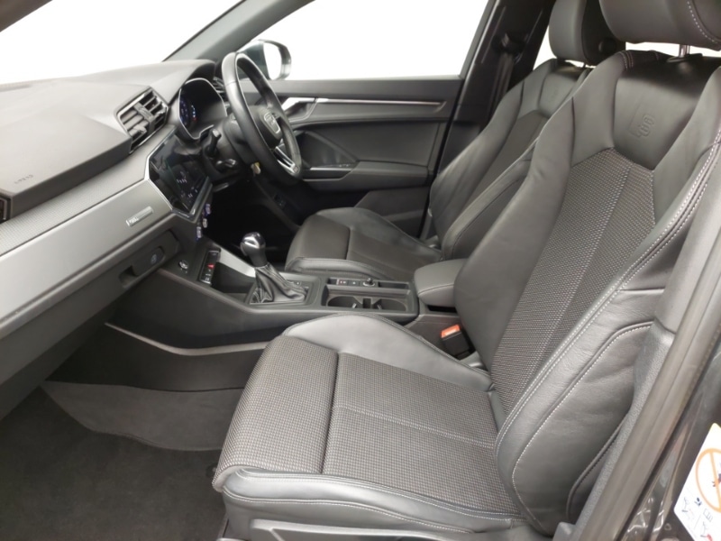 Used Audi Q3 2023 for sale - 77197232: Photo 5