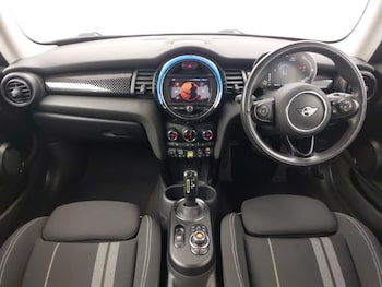 Used MINI Hatch 2020 for sale - 76682924: Photo