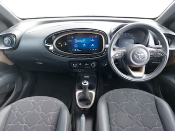 Used Toyota Aygo X 2023 for sale - 76365916: Photo