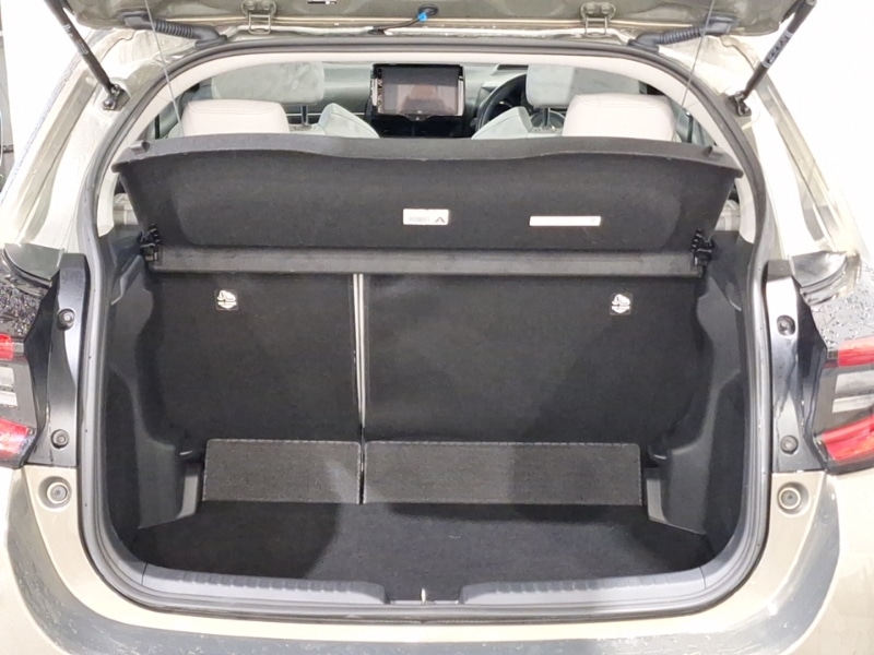 Used Toyota Yaris 2023 for sale - 76833157: Photo 8