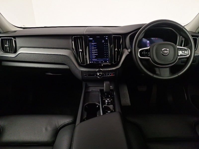 Used Volvo XC60 2023 for sale - 77500119: Photo 2