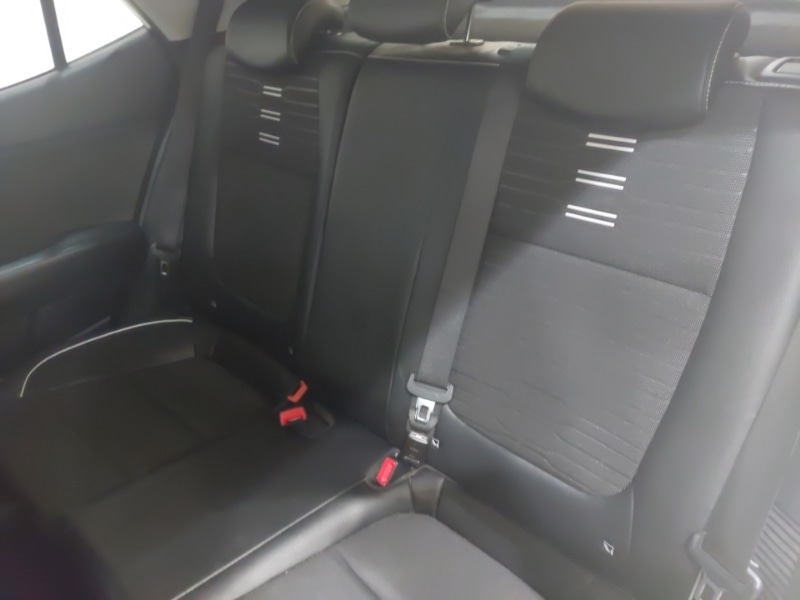 Used Kia Stonic 2022 for sale - 76537496: Photo 6