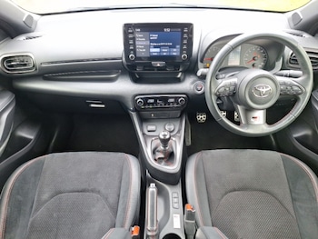 Used Toyota Yaris 2022 for sale - 79310428: Photo