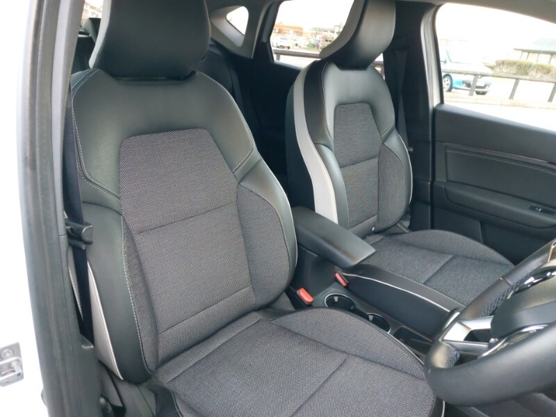 Used Renault Captur 2023 for sale - 77197014: Photo 10