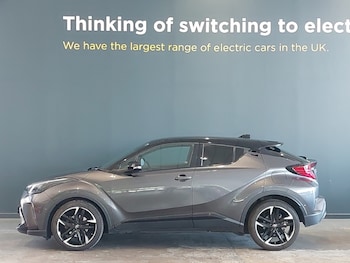 Used Toyota C-HR 2023 for sale - 79372757: Photo