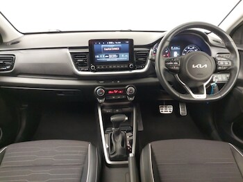 Used Kia Stonic 2023 for sale - 77224120: Photo