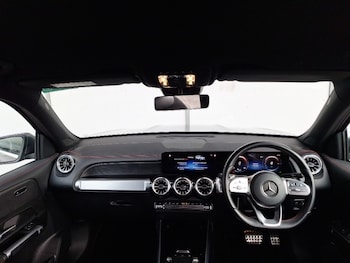 Used Mercedes-Benz EQB 2023 for sale - 77531454: Photo