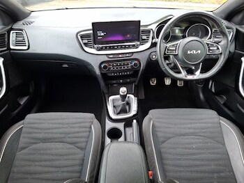 Used Kia Ceed 2023 for sale - 78477970: Photo