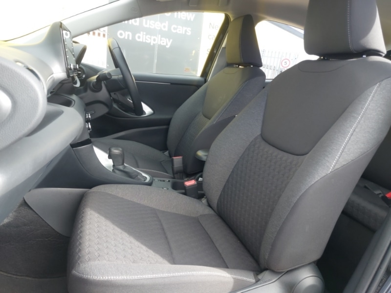 Used Toyota Yaris 2022 for sale - 76397812: Photo 5