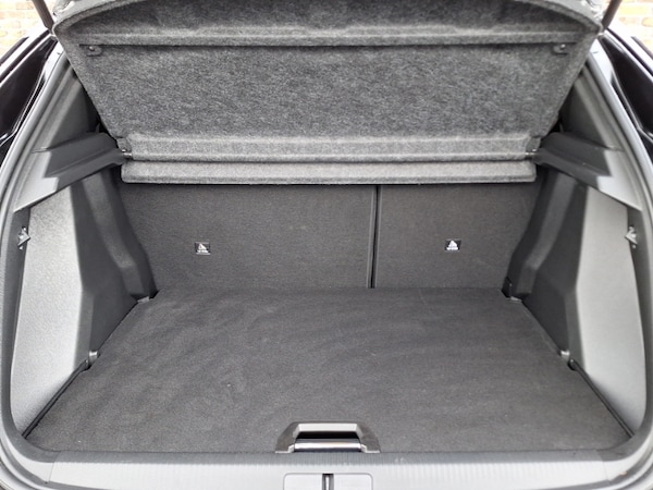 Used Peugeot 2008 2024 for sale - 76288759: Photo 8