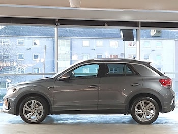 Used Volkswagen T-Roc 2022 for sale - 77104834: Photo