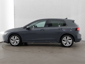 Used Volkswagen Golf 2024 for sale - 78480704: Photo