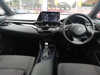 Used Toyota C-HR 2022 for sale - 75621761: Photo
